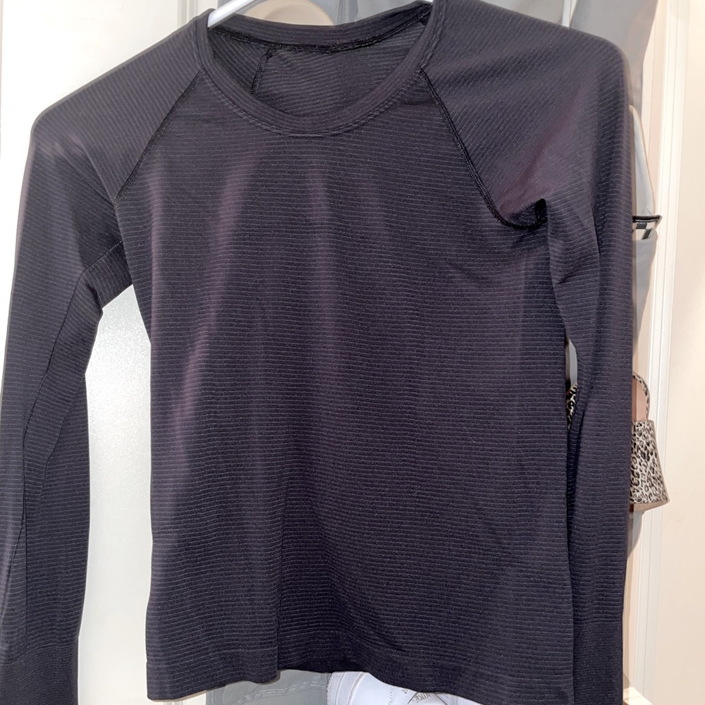 Lululemon race length black swiftly size 2